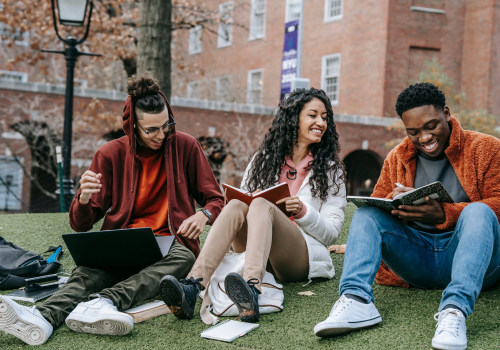 Rolling Admissions: Navigating the UK University Application Process